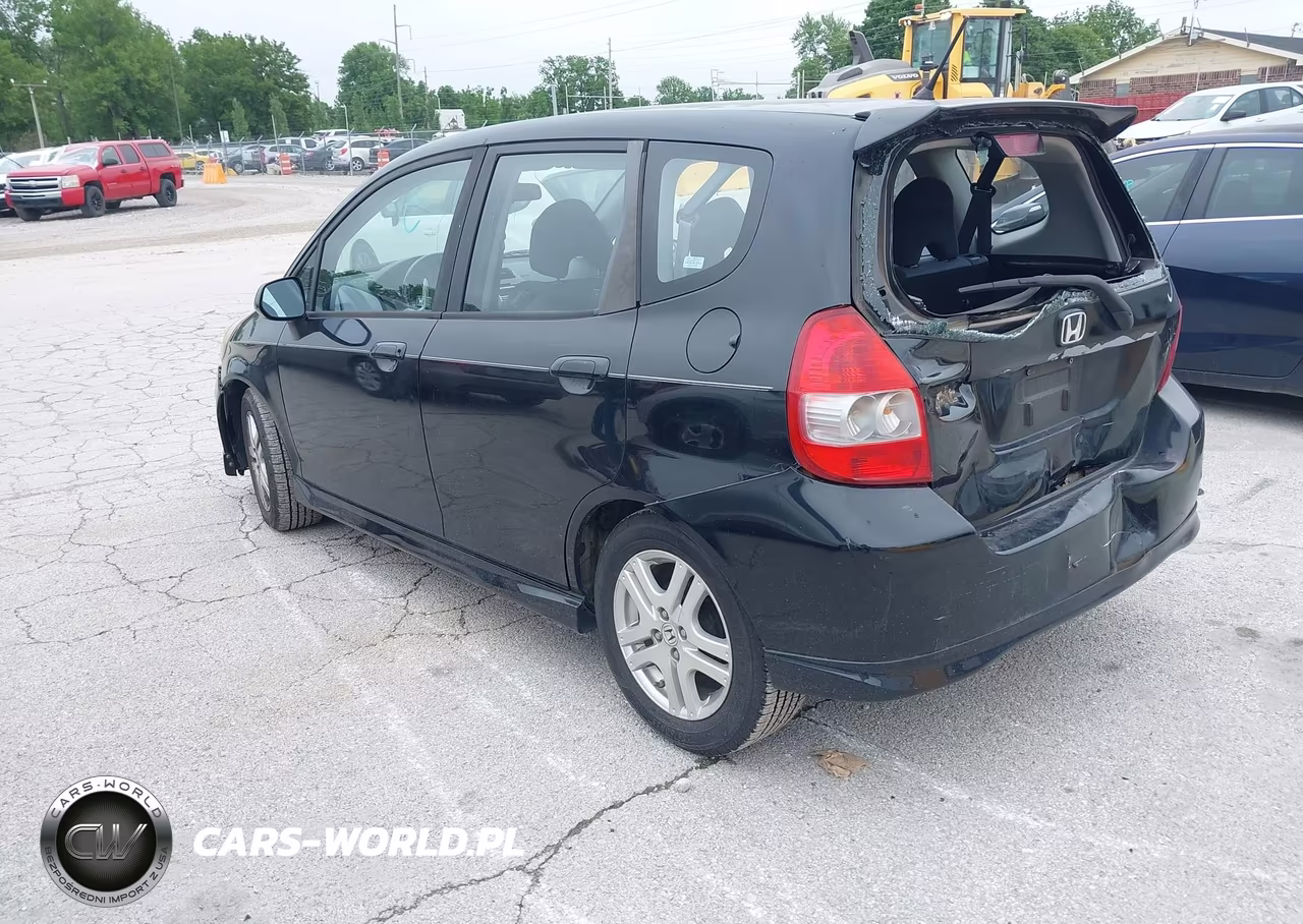 2008 Honda Fit Sport VIN:JHMGD38688S072365 - 3