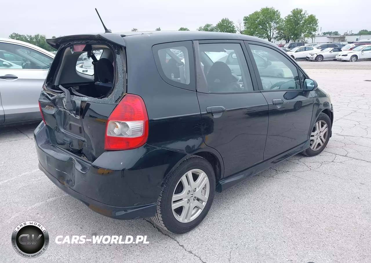 2008 Honda Fit Sport VIN:JHMGD38688S072365 - 4