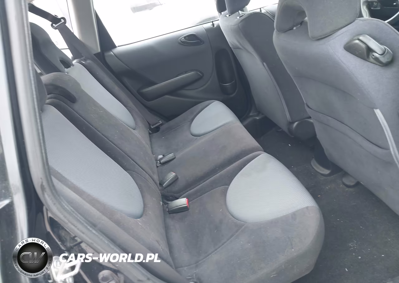 2008 Honda Fit Sport VIN:JHMGD38688S072365 - 8