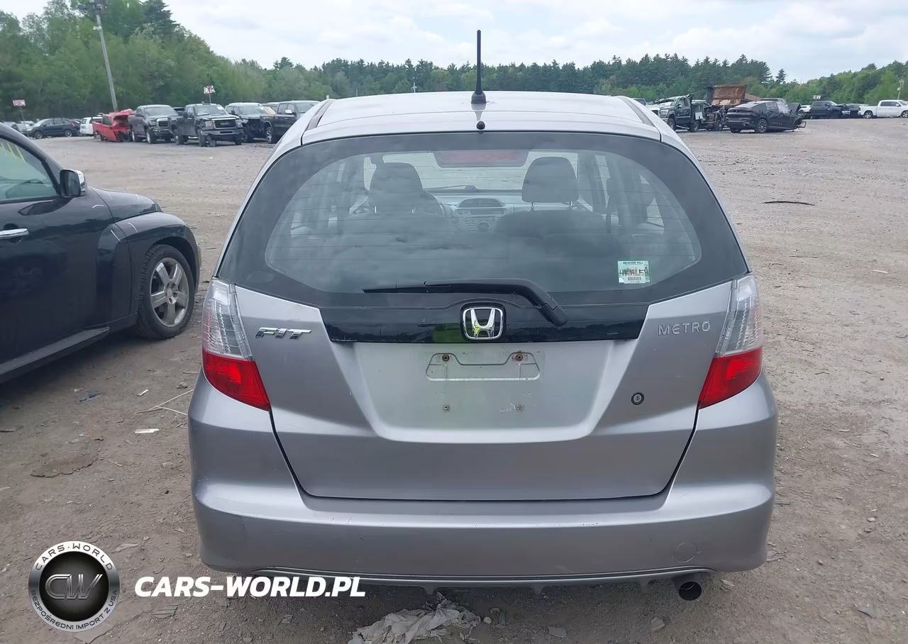 2010 Honda Fit VIN:JHMGE8H20AS017485 - 16