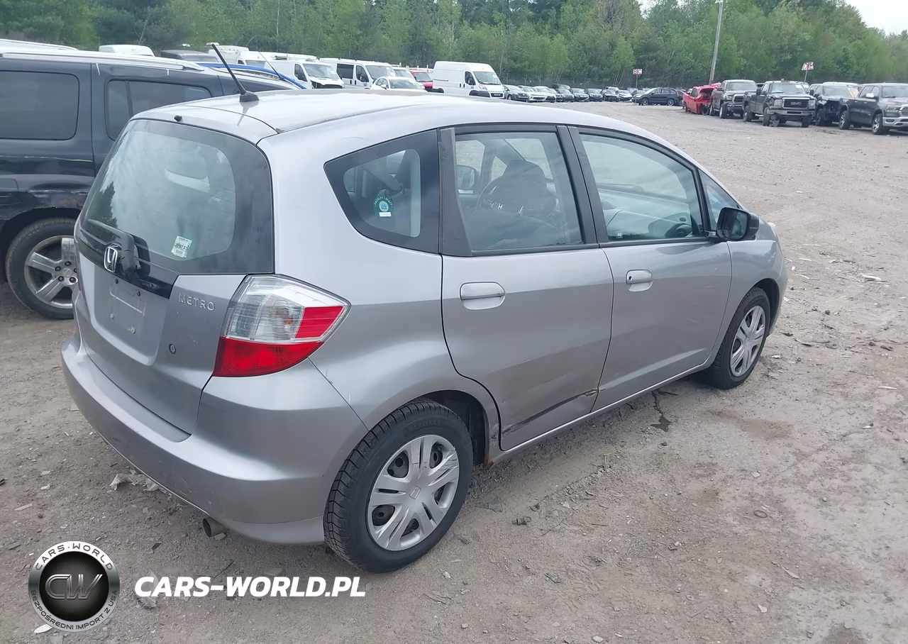 2010 Honda Fit VIN:JHMGE8H20AS017485 - 4