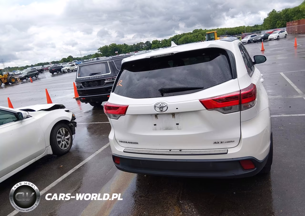 2017 Toyota Highlander Xle VIN:5TDJZRFH3HS508242 - 16