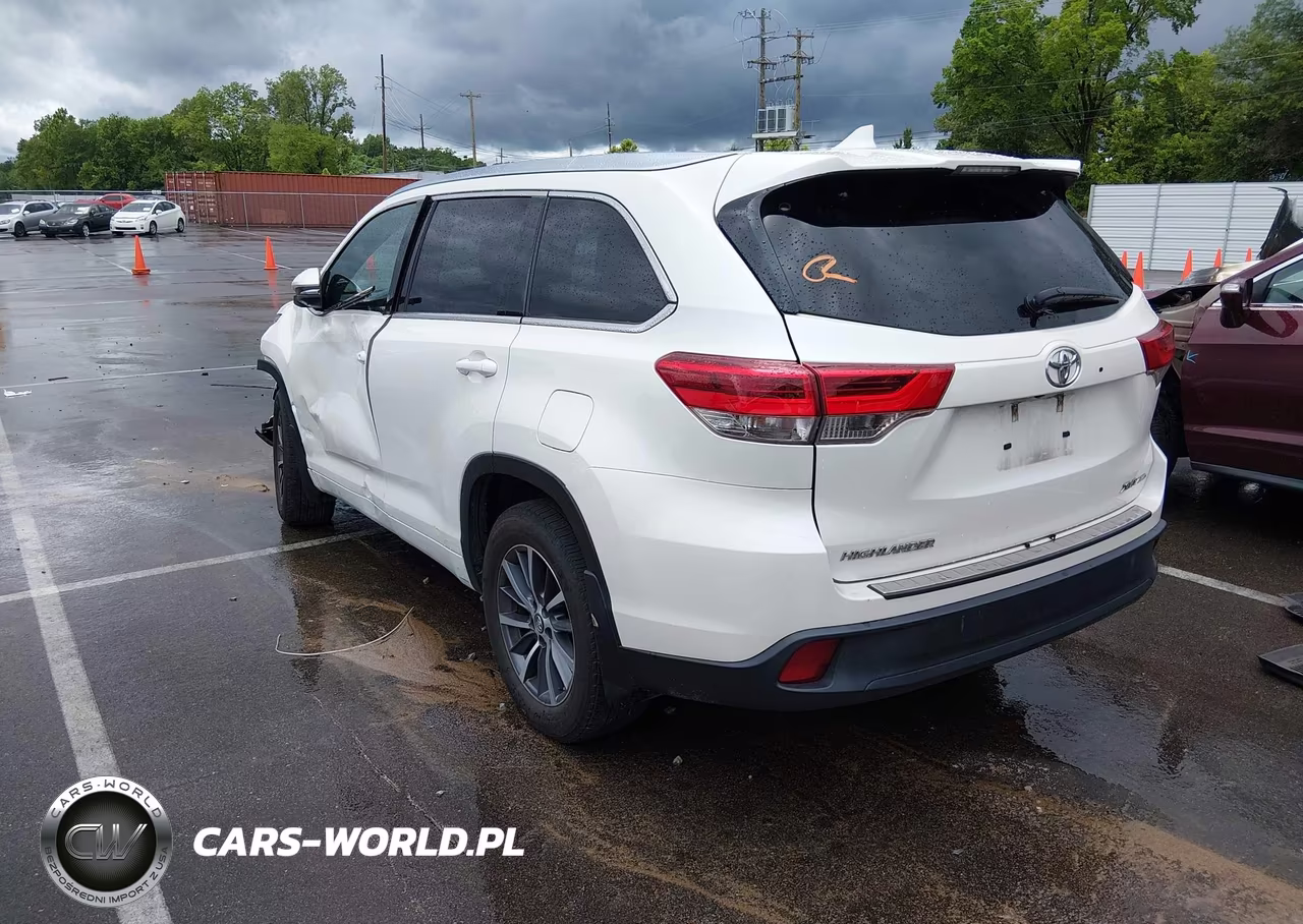 2017 Toyota Highlander Xle VIN:5TDJZRFH3HS508242 - 3