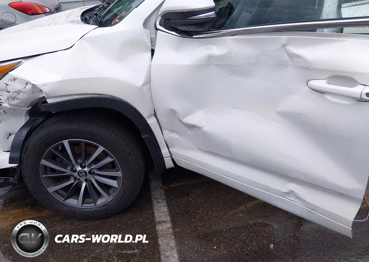 2017 Toyota Highlander Xle VIN:5TDJZRFH3HS508242 - 6