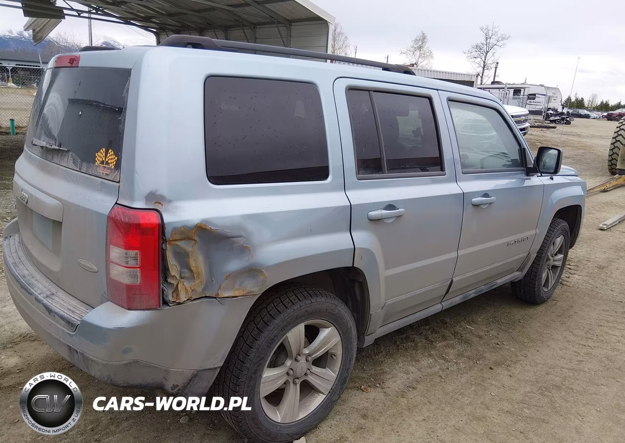 2013 Jeep Patriot Latitude VIN:1C4NJRFB7DD165218 - 4