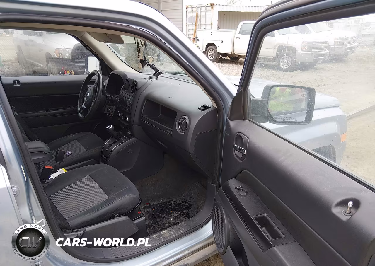 2013 Jeep Patriot Latitude VIN:1C4NJRFB7DD165218 - 5