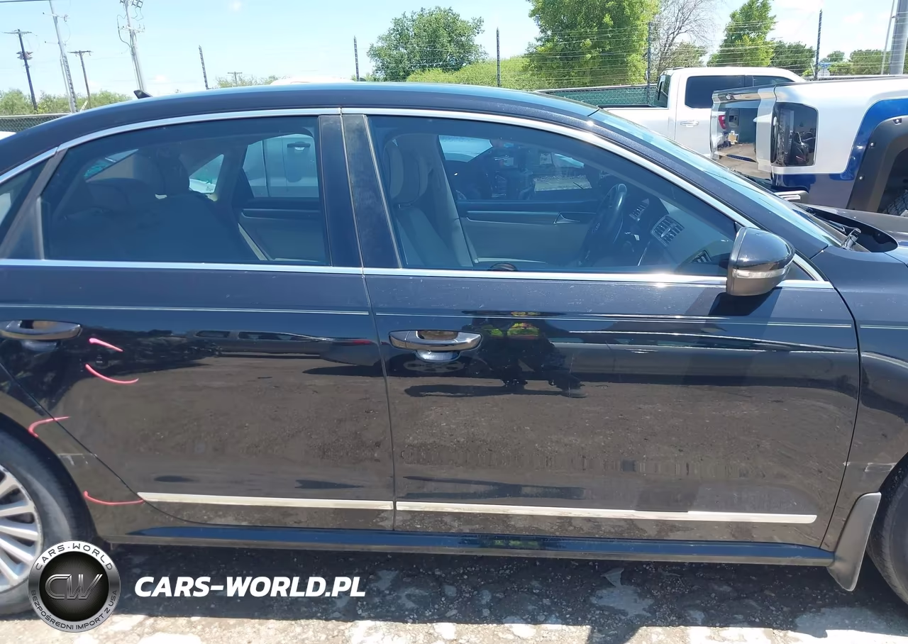 2017 Volkswagen Passat 1.8T Se VIN:1VWBT7A33HC013057 - 14