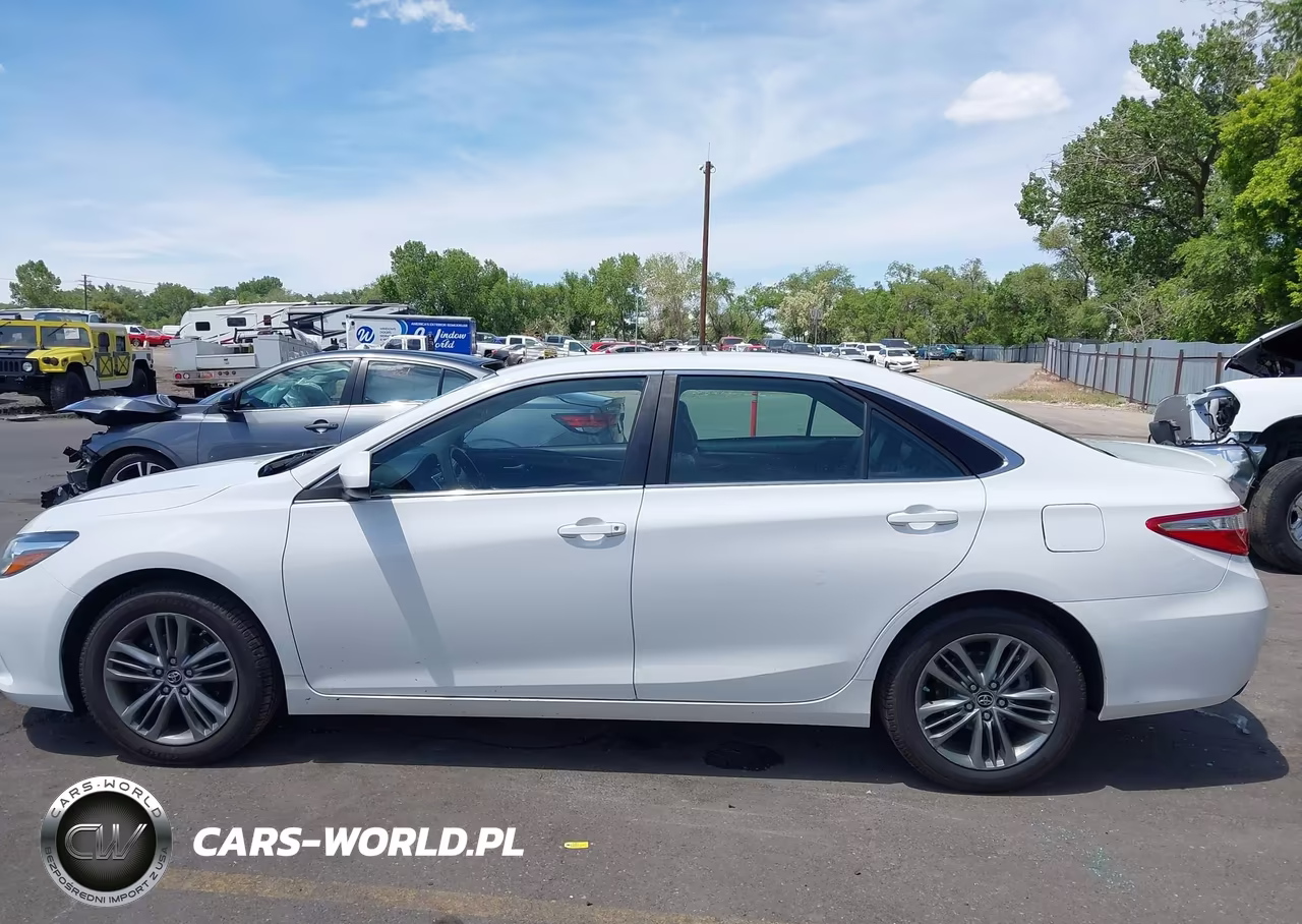 2015 Toyota Camry Se VIN:4T1BF1FK1FU061635 - 14