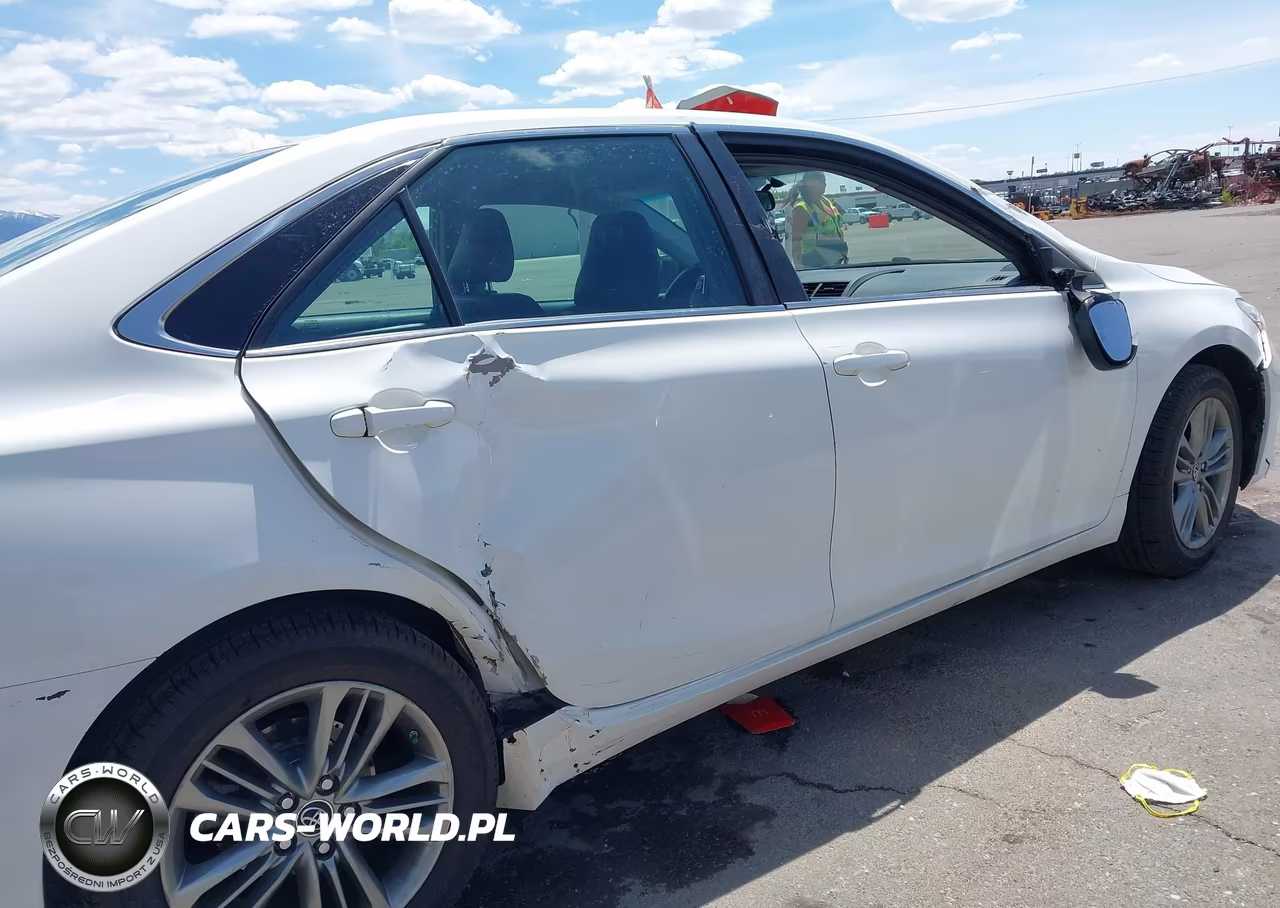 2015 Toyota Camry Se VIN:4T1BF1FK1FU061635 - 6