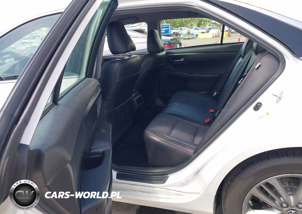 2015 Toyota Camry Se VIN:4T1BF1FK1FU061635 - 8