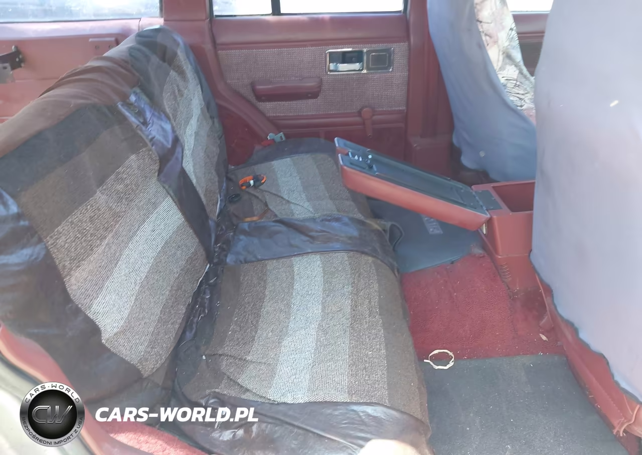 1986 Jeep Cherokee Laredo VIN:1JCWC7844GT052837 - 8