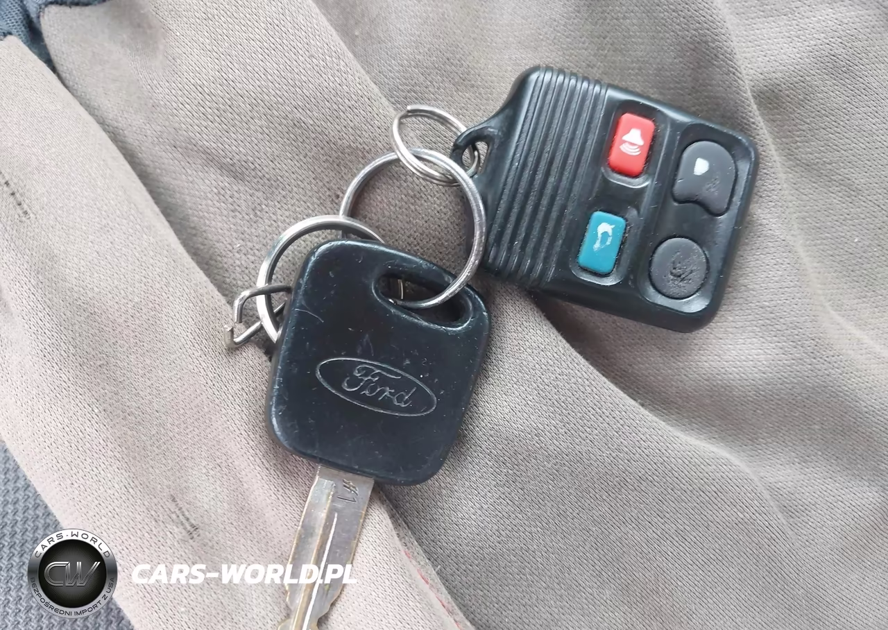 2005 Ford Focus Zx4 VIN:1FAFP34N95W315600 - 11