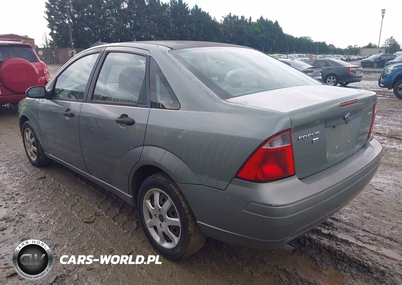 2005 Ford Focus Zx4 VIN:1FAFP34N95W315600 - 3