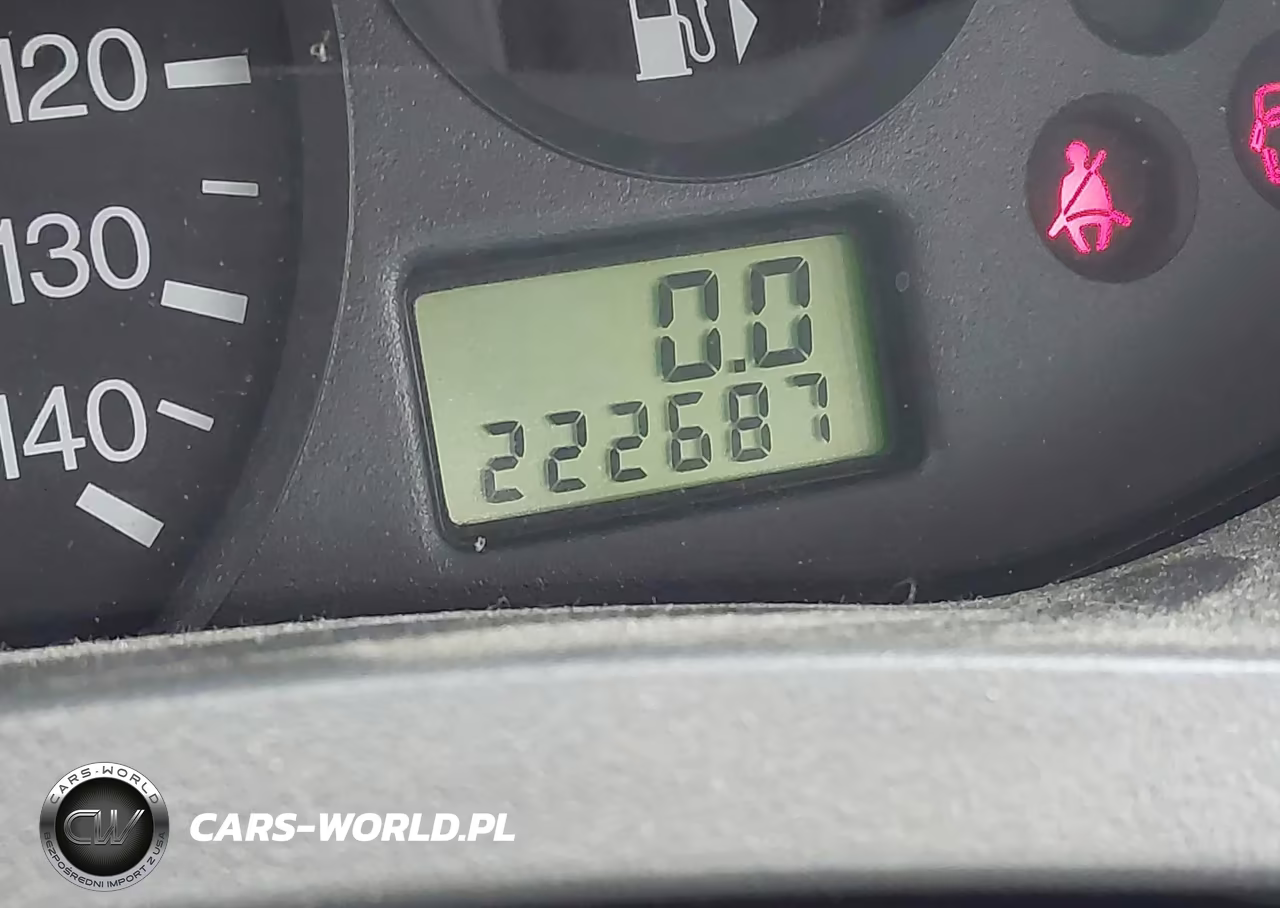 2005 Ford Focus Zx4 VIN:1FAFP34N95W315600 - 7