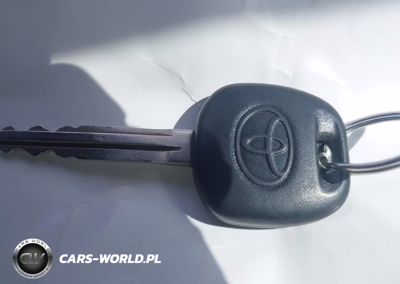 2007 Toyota Corolla S VIN:1NXBR32E17Z830848 - 11