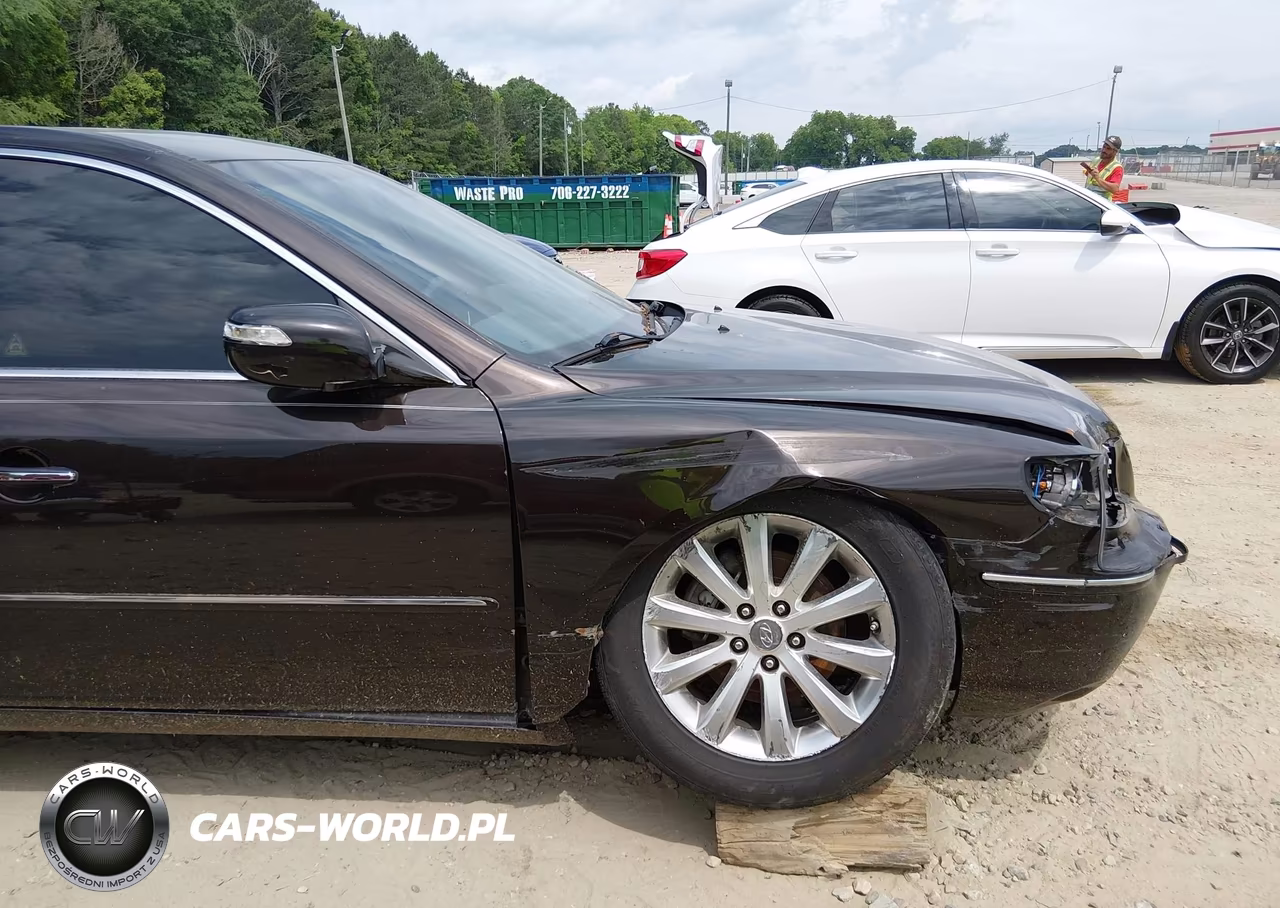 2010 Hyundai Azera Limited VIN:KMHFC4DF5AA513517 - 18