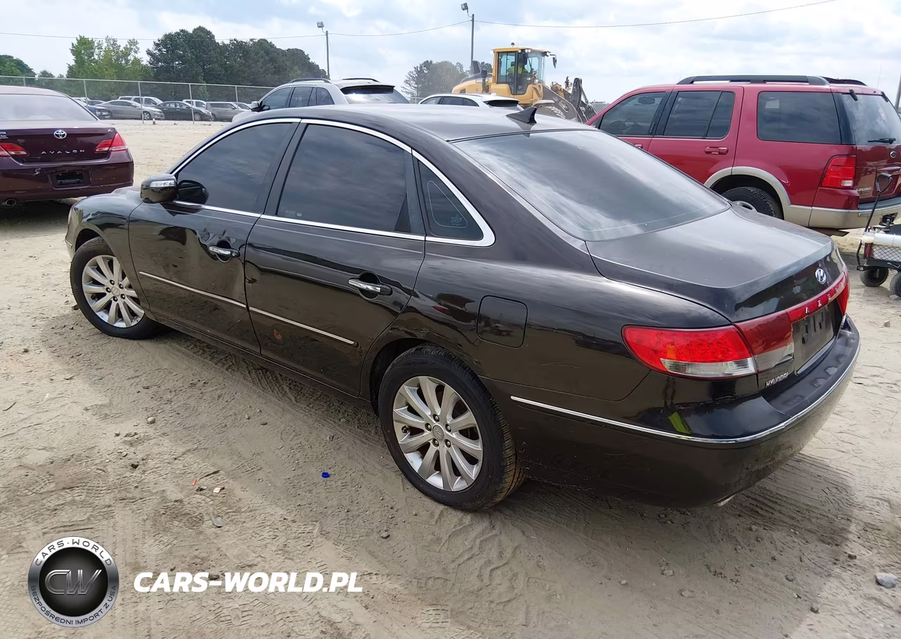 2010 Hyundai Azera Limited VIN:KMHFC4DF5AA513517 - 3