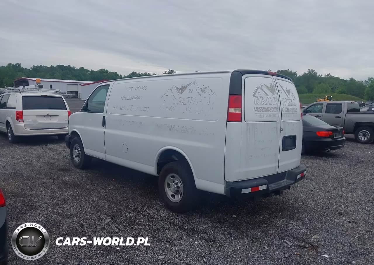 2015 Chevrolet Express 2500 Work Van VIN:1GCWGFCF3F1120743 - 3