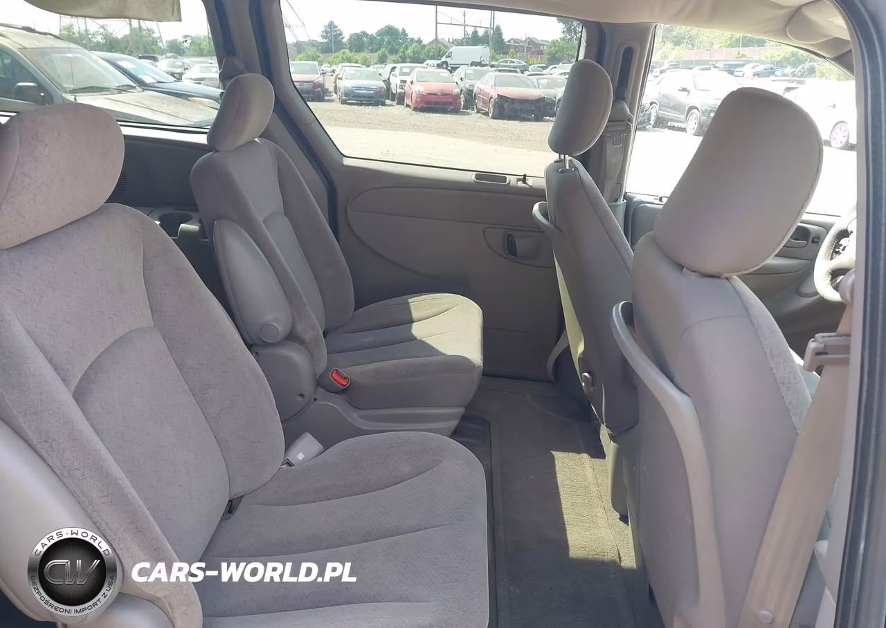2003 Chrysler Town & Country Ex VIN:2C8GP74L93R153251 - 8