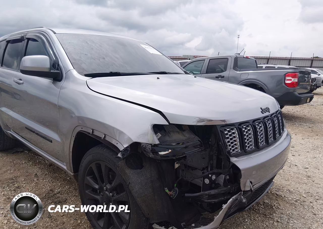 2019 Jeep Grand Cherokee Altitude 4X4 VIN:1C4RJFAG4KC526880 - 6