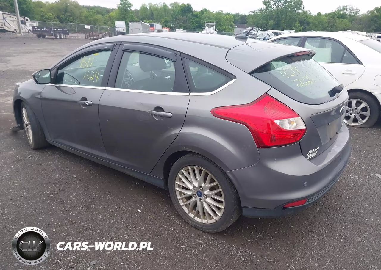 2014 Ford Focus Titanium VIN:1FADP3N26EL164907 - 3