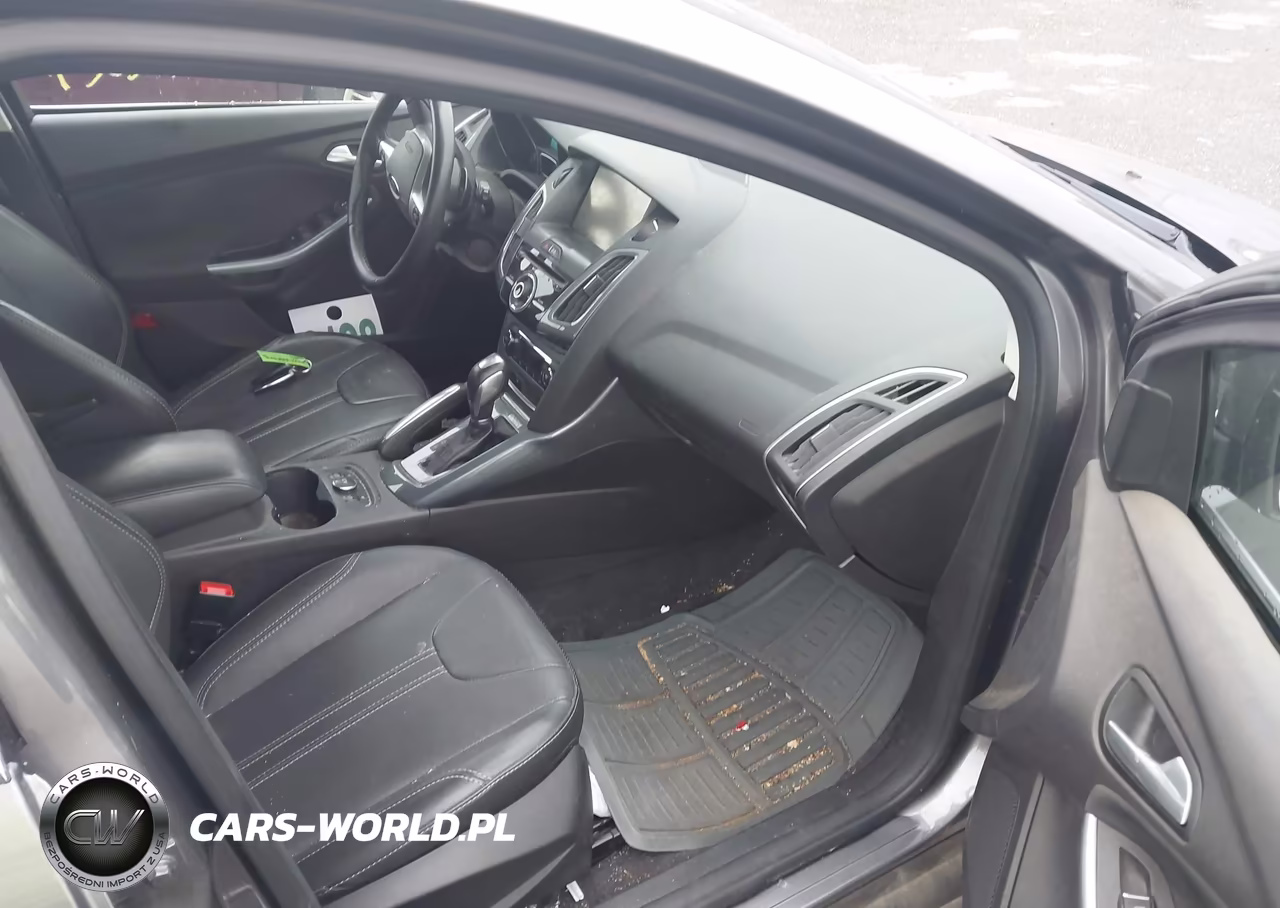 2014 Ford Focus Titanium VIN:1FADP3N26EL164907 - 5