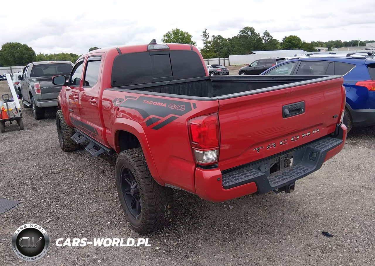 2017 Toyota Tacoma VIN:3TMDZ5BN4HM014246 - 3