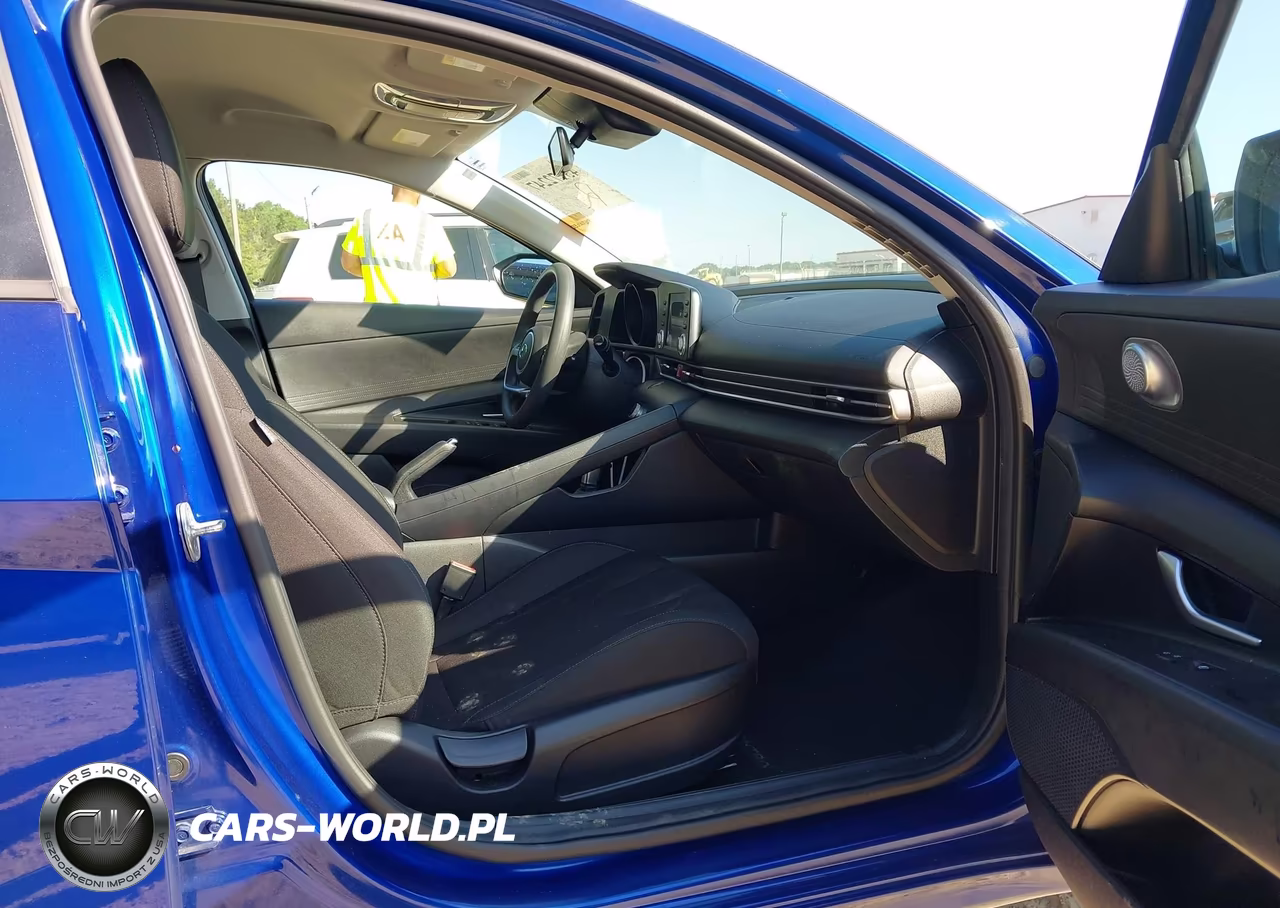2022 Hyundai Elantra Sel VIN:5NPLM4AG6NH059990 - 5