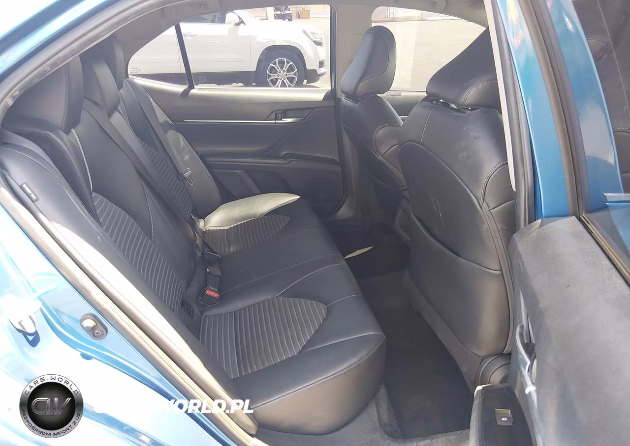 2020 Toyota Camry Se VIN:4T1G11AK4LU348863 - 8