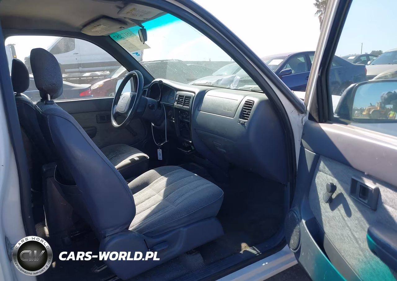 1999 Toyota Tacoma VIN:4TAVL52N6XZ546550 - 5