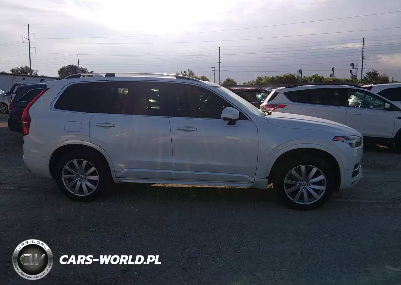 2018 Volvo Xc90 T6 Momentum VIN:YV4A22PKXJ1388221 - 13