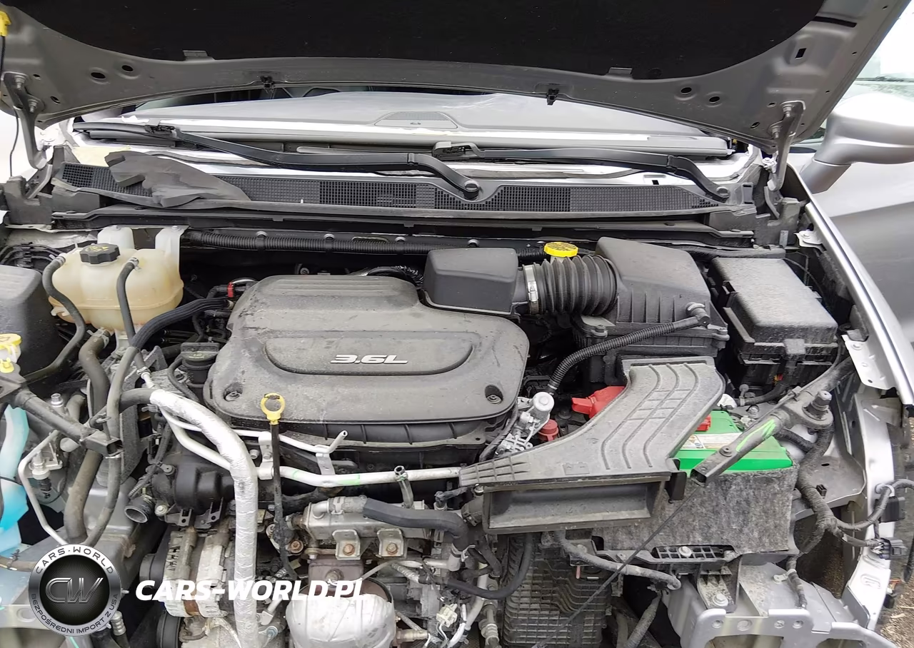 2018 Chrysler Pacifica Touring L Plus VIN:2C4RC1EG0JR306021 - 10