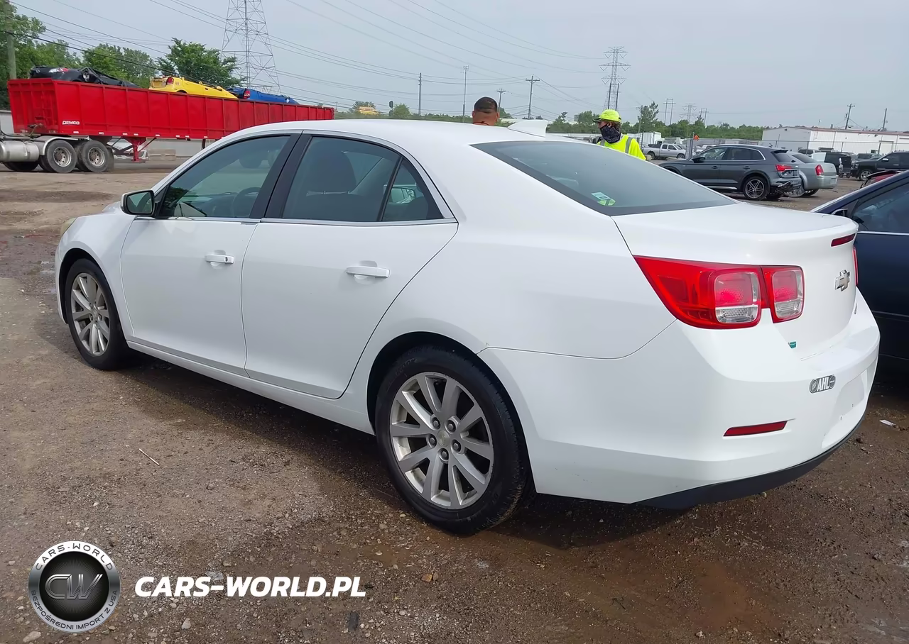 2015 Chevrolet Malibu 2Lt VIN:1G11D5SL1FU112989 - 3