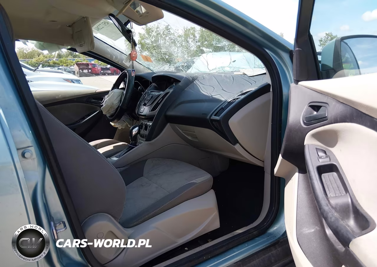 2012 Ford Focus Se VIN:1FAHP3F22CL446815 - 5