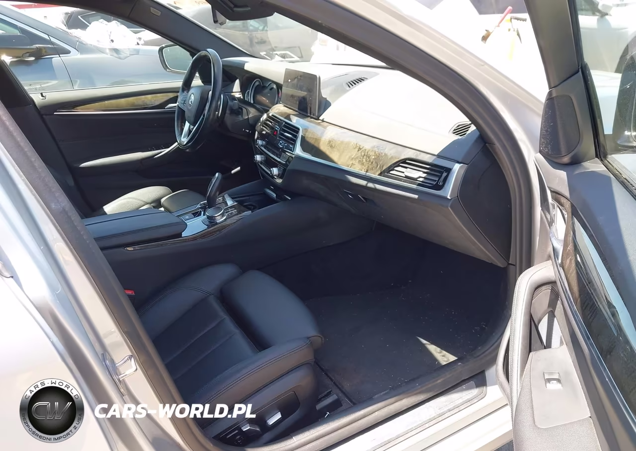 2018 BMW 530I xDrive VIN:WBAJA7C52JWC75384 - 5