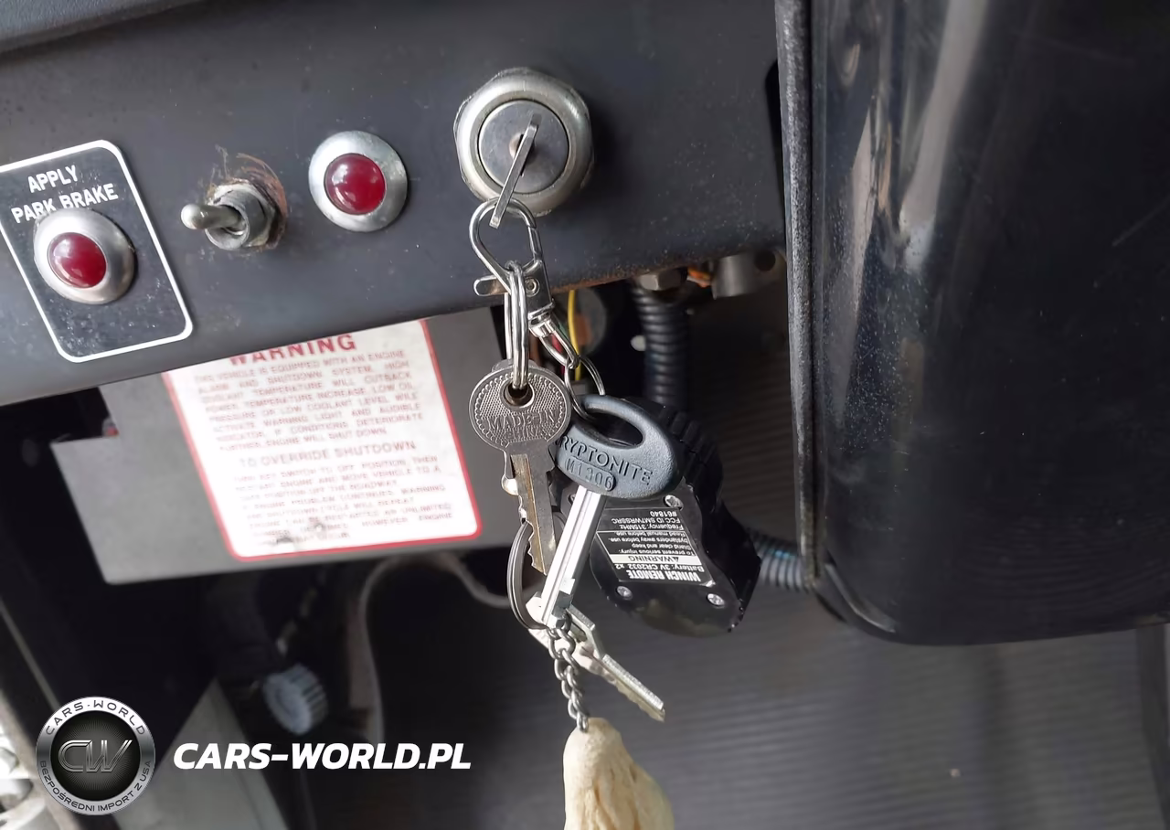 1998 International 4000 4700 VIN:1HTSLABM8WH571819 - 10