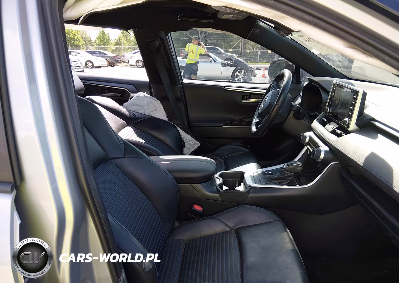 2020 Toyota Rav4 Hybrid Xse VIN:2T3EWRFV2LW073933 - 5