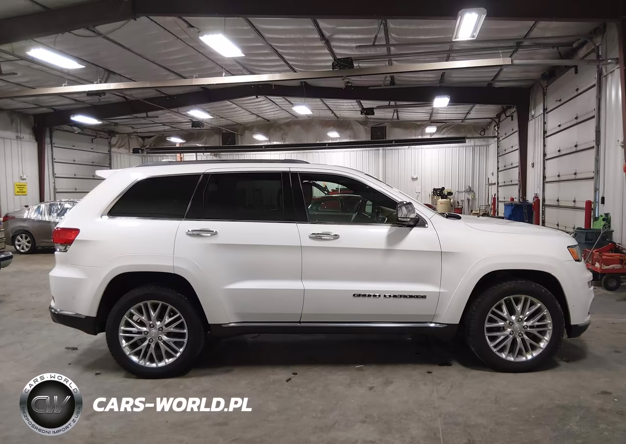 2018 Jeep Grand Cherokee Summit 4X4 VIN:1C4RJFJG2JC221585 - 13