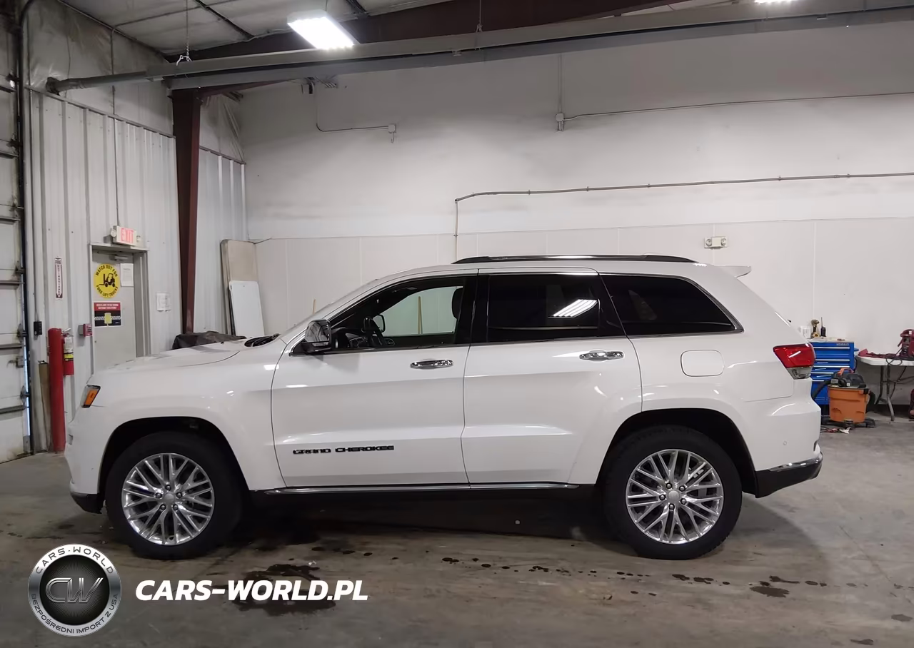 2018 Jeep Grand Cherokee Summit 4X4 VIN:1C4RJFJG2JC221585 - 14