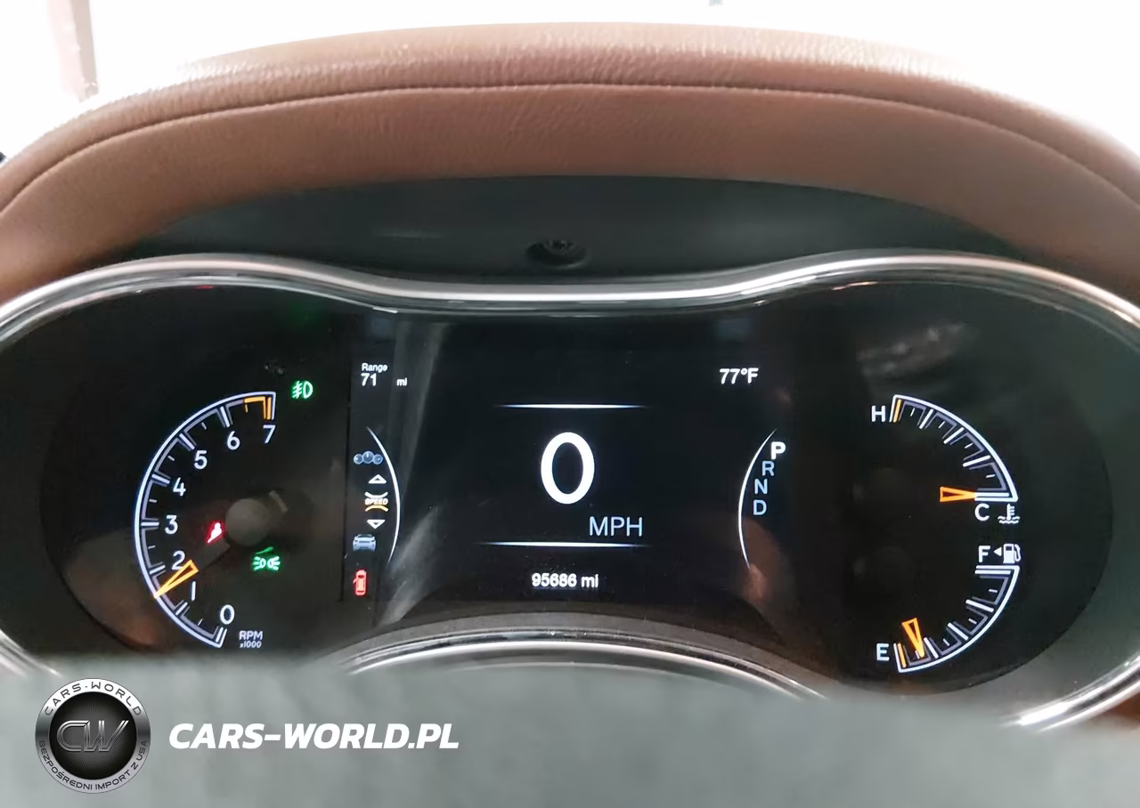 2018 Jeep Grand Cherokee Summit 4X4 VIN:1C4RJFJG2JC221585 - 15