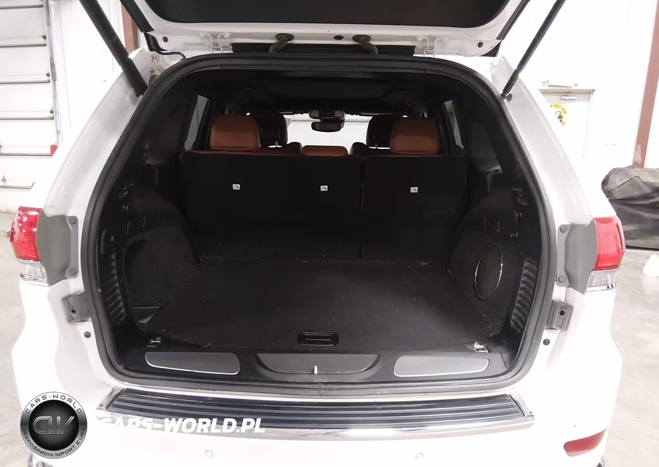 2018 Jeep Grand Cherokee Summit 4X4 VIN:1C4RJFJG2JC221585 - 17