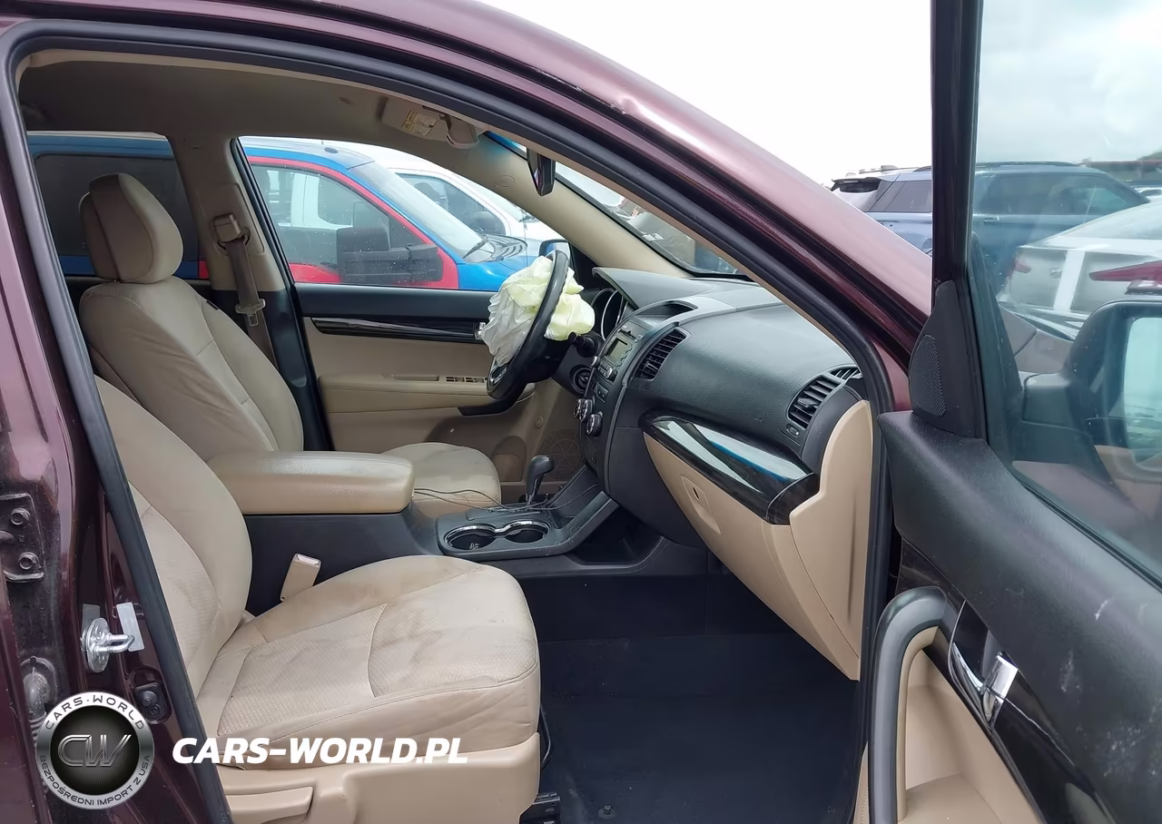 2011 Kia Sorento Lx VIN:5XYKT4A14BG182667 - 5