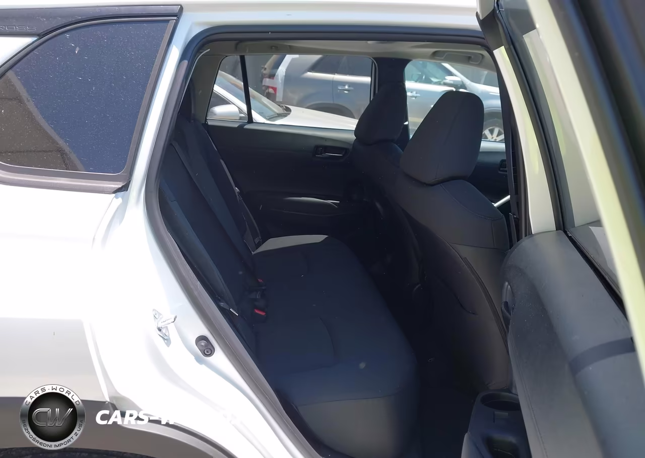 2026 Toyota Corolla Cross Le VIN:7MUBAAAG5TV176251 - 8