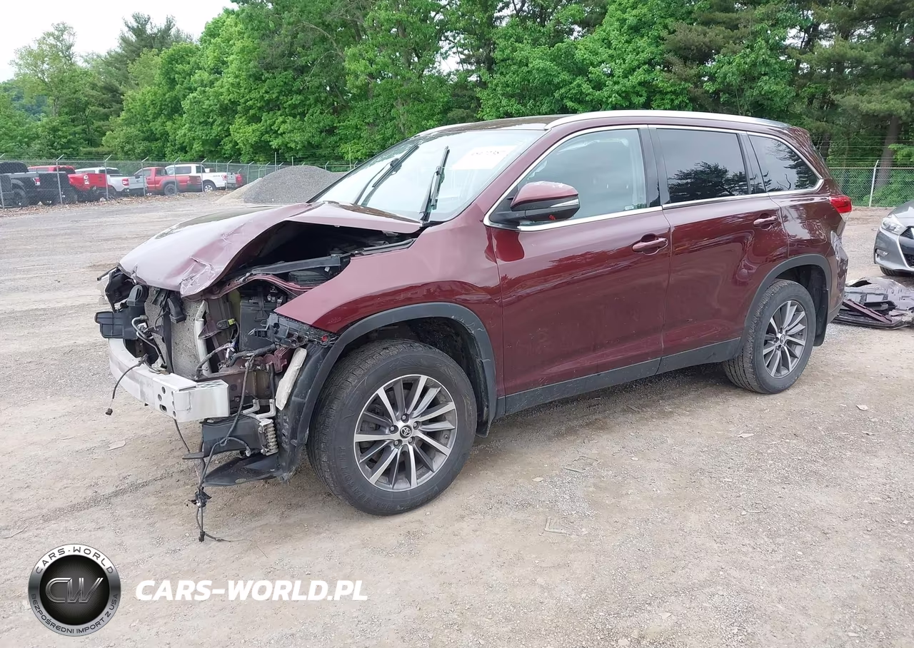2019 Toyota Highlander Xle VIN:5TDJZRFH4KS985897 - 2