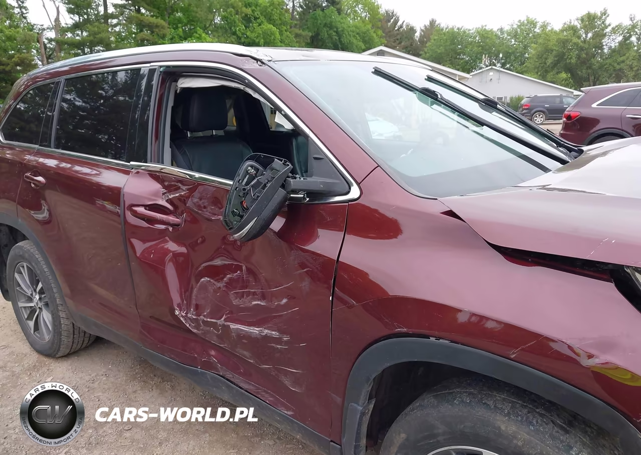 2019 Toyota Highlander Xle VIN:5TDJZRFH4KS985897 - 20