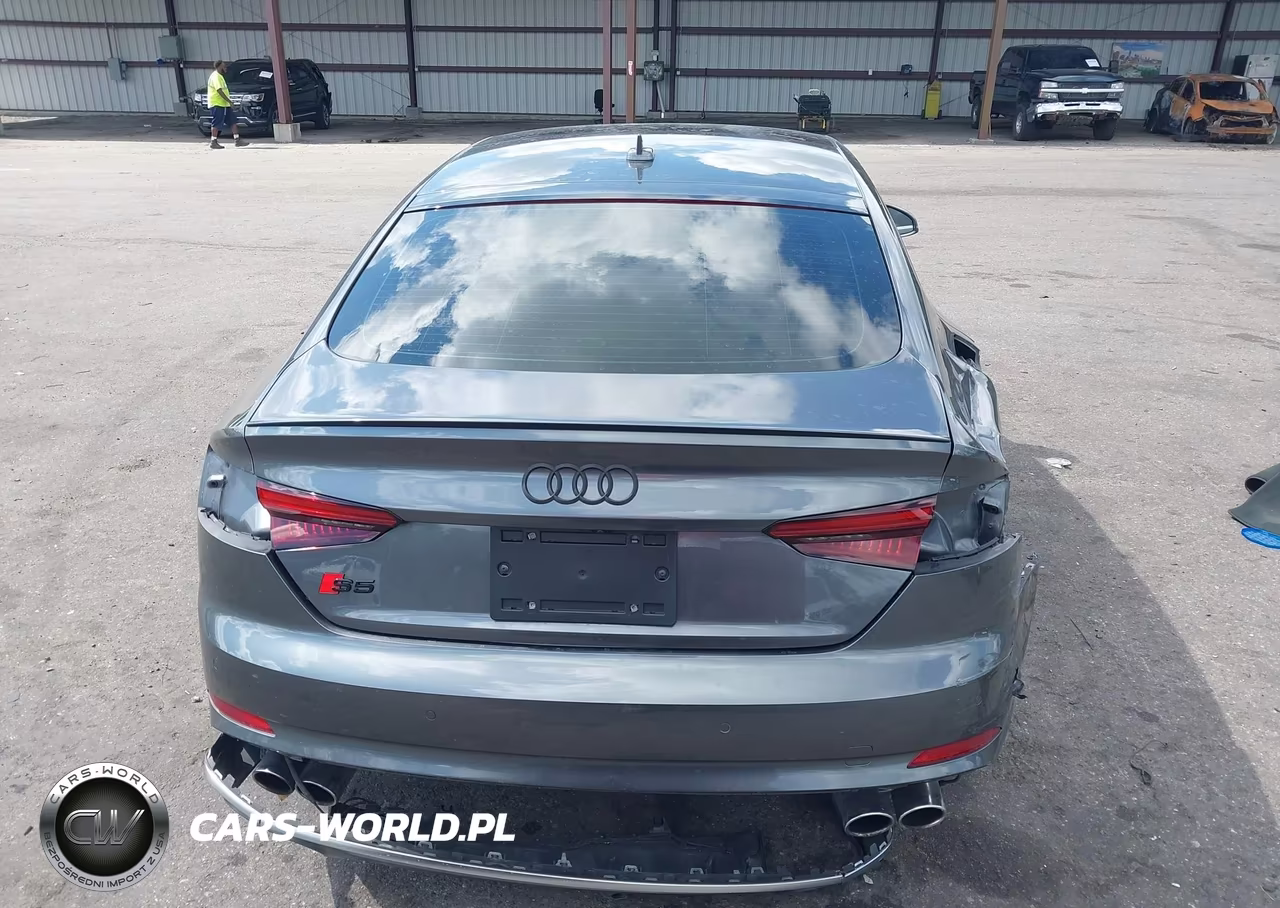 2018 Audi S5 3.0T Premium Plus VIN:WAUC4CF59JA092532 - 17