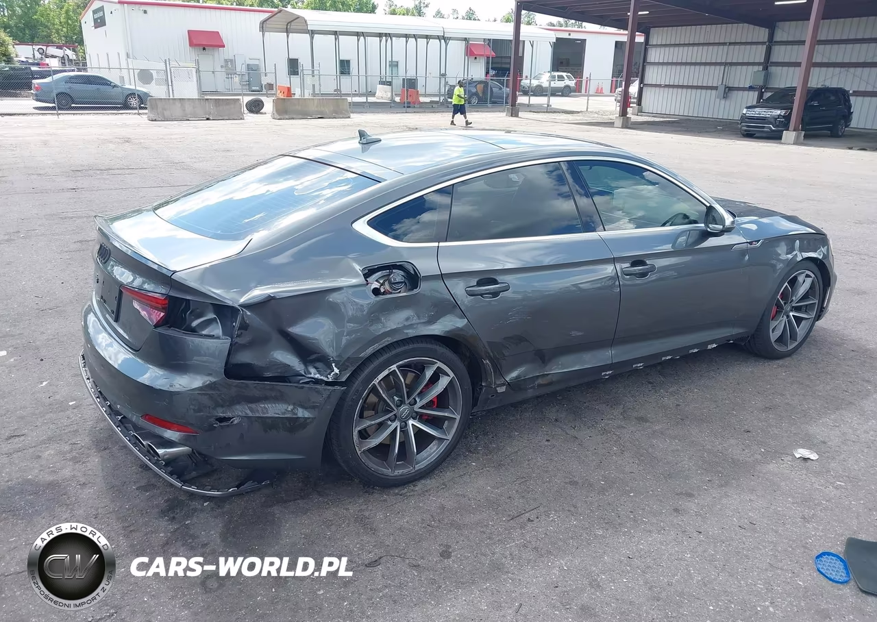 2018 Audi S5 3.0T Premium Plus VIN:WAUC4CF59JA092532 - 4