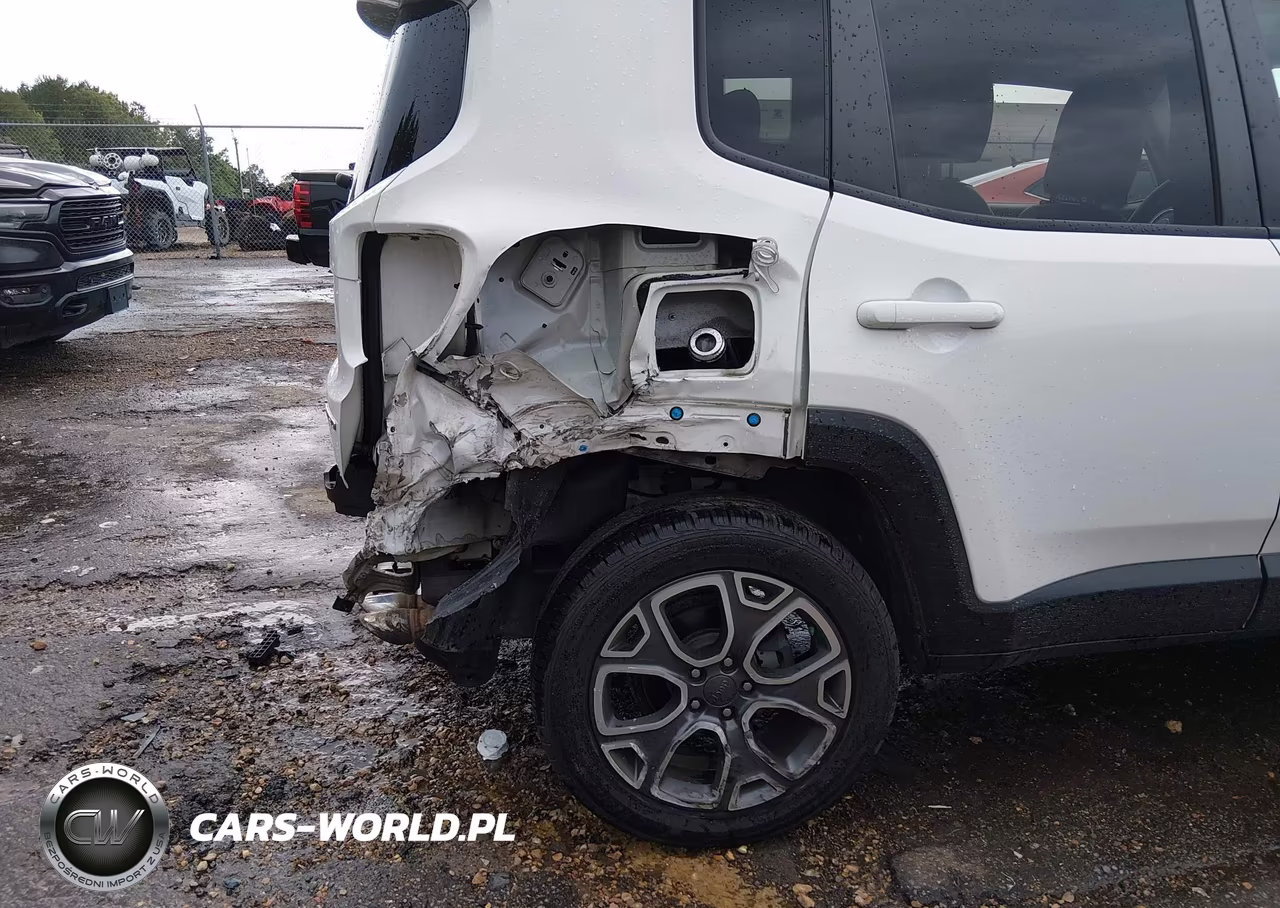 2018 Jeep Renegade Limited 4X4 VIN:ZACCJBDBXJPH13873 - 18