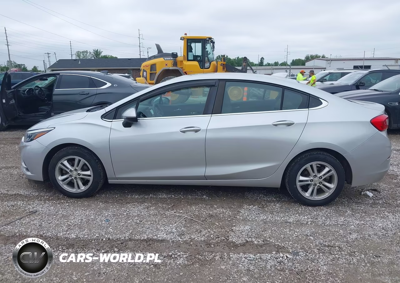 2018 Chevrolet Cruze Lt Auto VIN:1G1BE5SM3J7149852 - 14