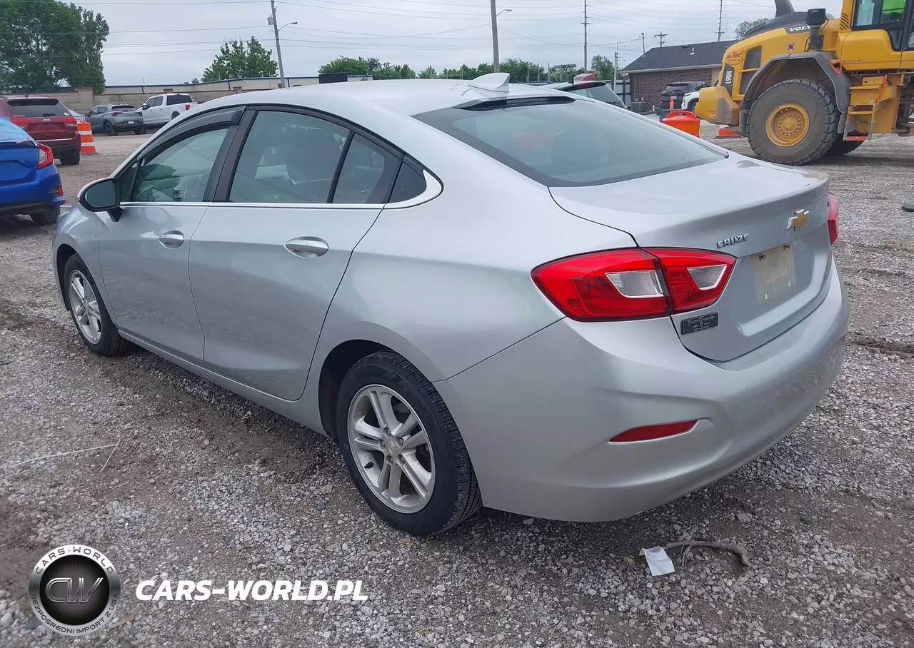2018 Chevrolet Cruze Lt Auto VIN:1G1BE5SM3J7149852 - 3